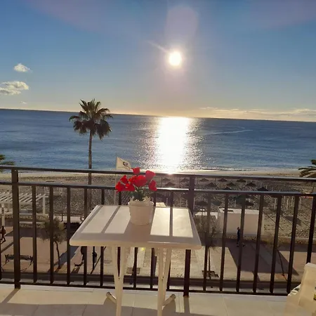 Center Beachfront Yate Apartman